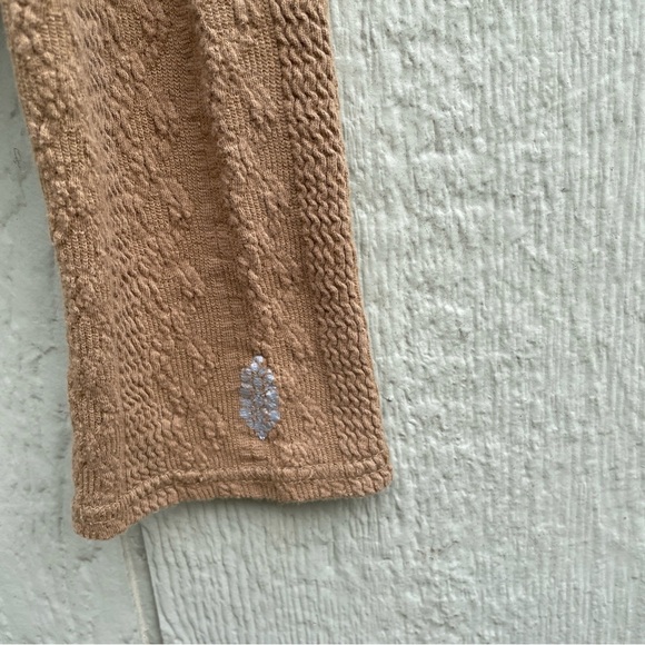 Free People Movement M Brown  Ribbed Cropped Hoodie Thumbholes Athleisure Fairy - Picture 2 of 12